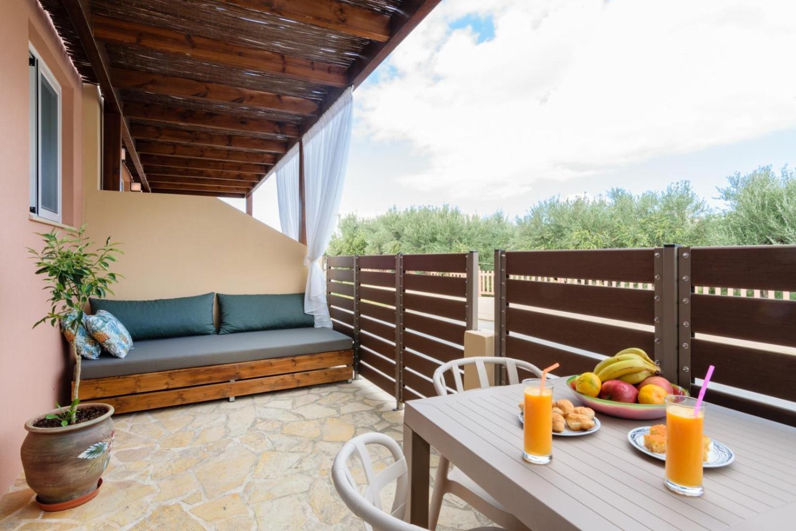 Iliana Apartments ฟาลาซาร์นา ภายนอก รูปภาพ