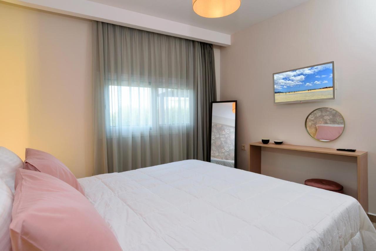 Iliana Apartments ฟาลาซาร์นา ภายนอก รูปภาพ