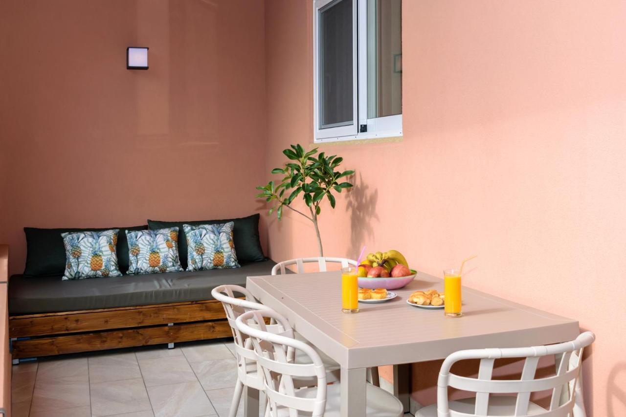Iliana Apartments ฟาลาซาร์นา ภายนอก รูปภาพ