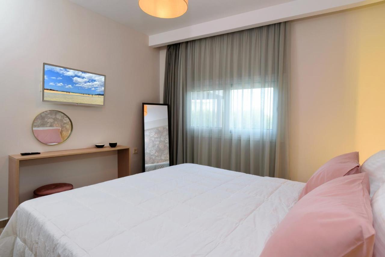 Iliana Apartments ฟาลาซาร์นา ภายนอก รูปภาพ